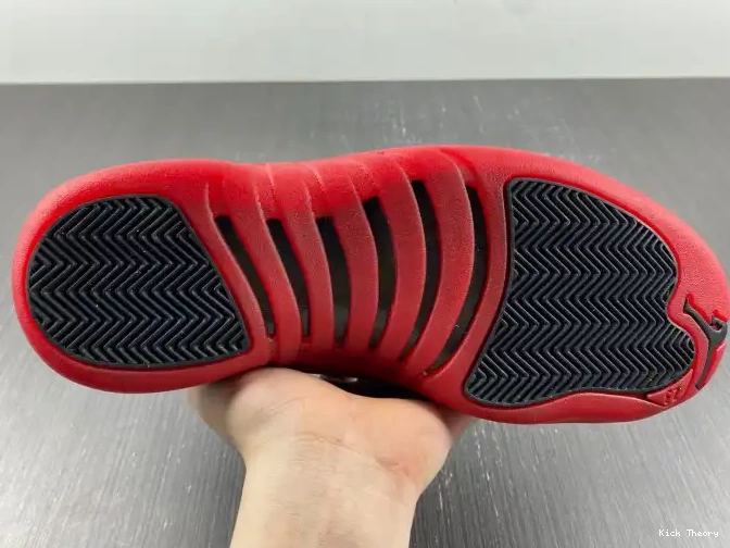 Kicktheory Flu Game Jordan 130690-002 Retro 12 (2016) 0619
